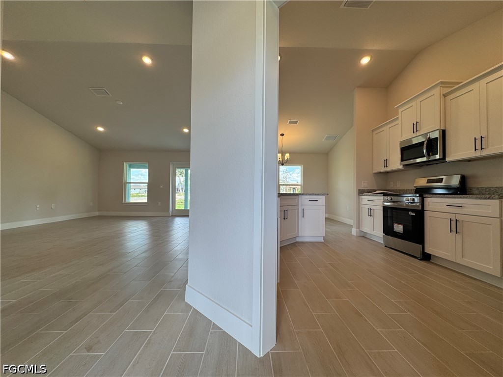 4 Bed SingleFamilyResidence for Sale in Cape Coral, FL — photo 6
