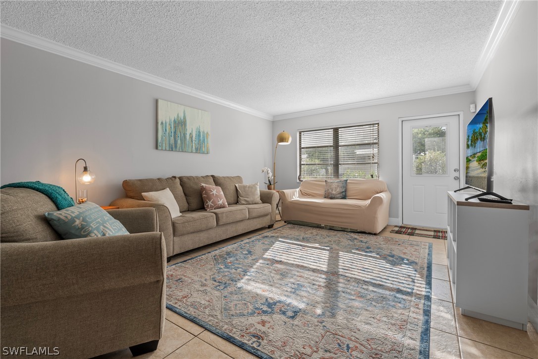 2 Bed Condominium for Sale in Naples, FL, $220,000 — photo 6