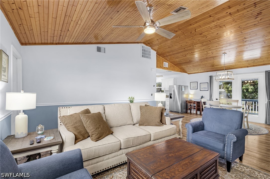2 Bed SingleFamilyResidence for Sale in Pine Island, photo 6