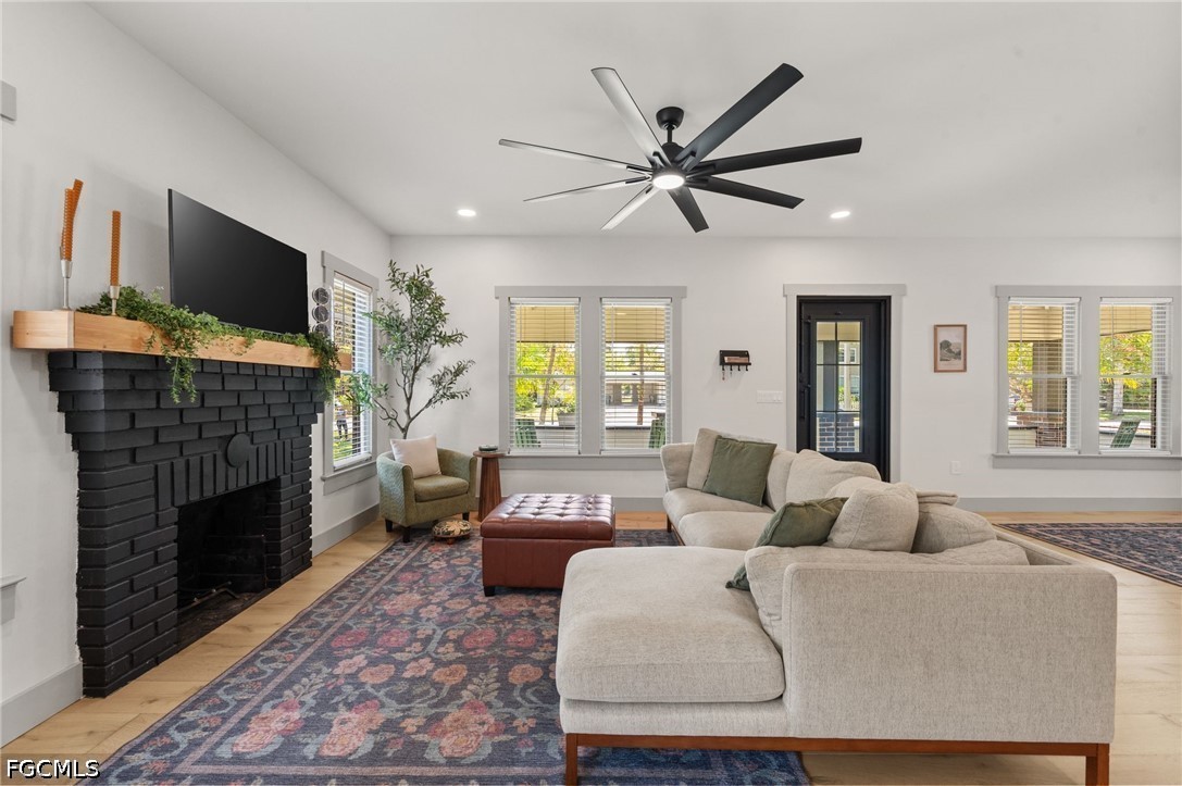 4 Bed SingleFamilyResidence for Sale in Dean Park, photo 6