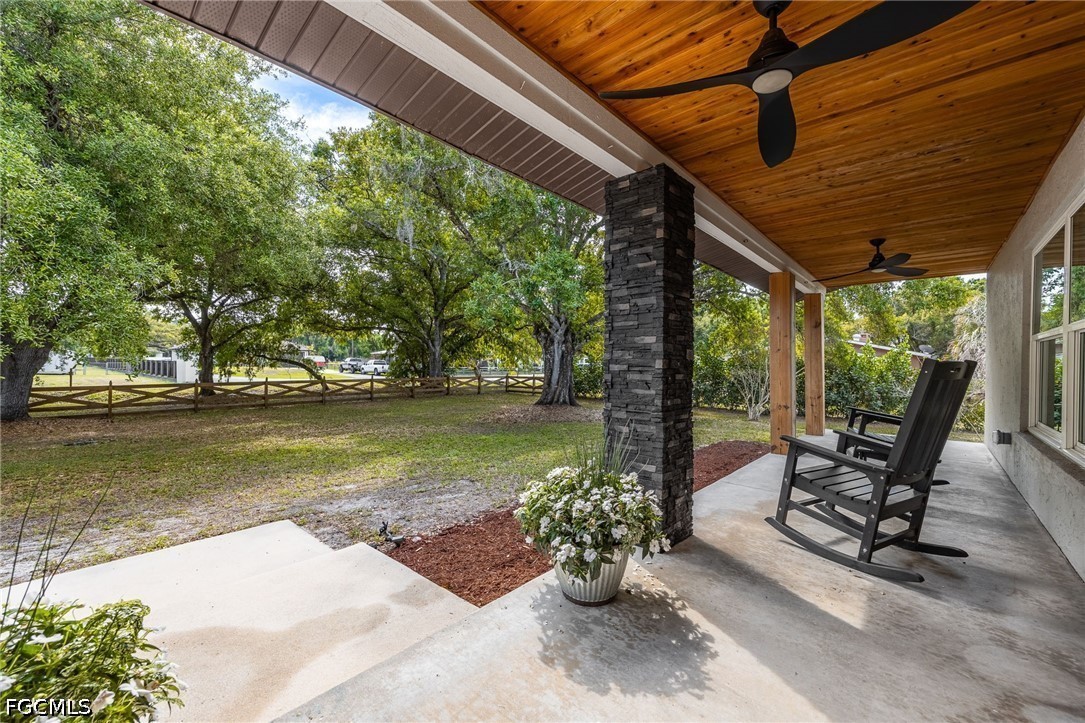 4 Bed SingleFamilyResidence for Sale in Buckingham, FL — photo 6