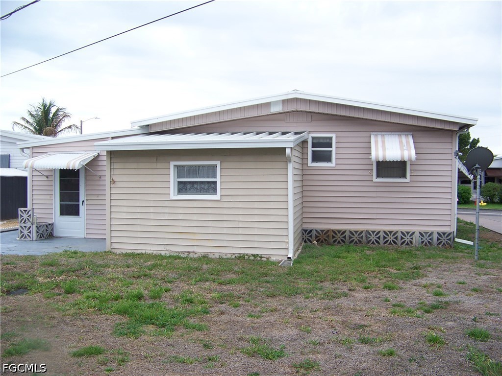 2 Bed ManufacturedHome for Sale in Carriage Village, photo 6