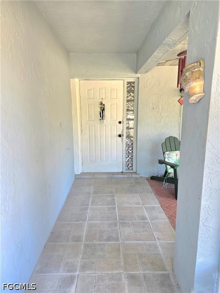 3 Bed SingleFamilyResidence for Sale in Lehigh Acres, photo 6