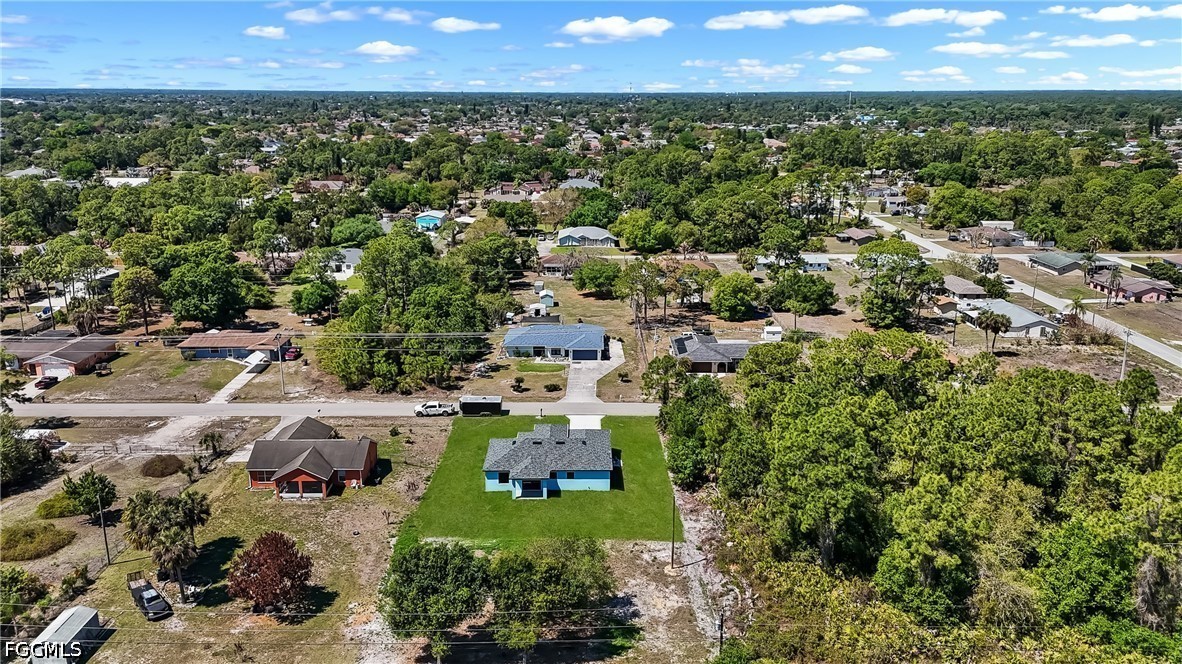 3 Bed SingleFamilyResidence for Sale in Lehigh Acres, photo 6