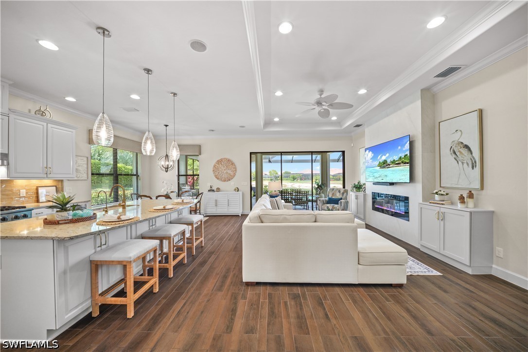 2 Bed Pool Home for Sale in Esplanade, photo 6