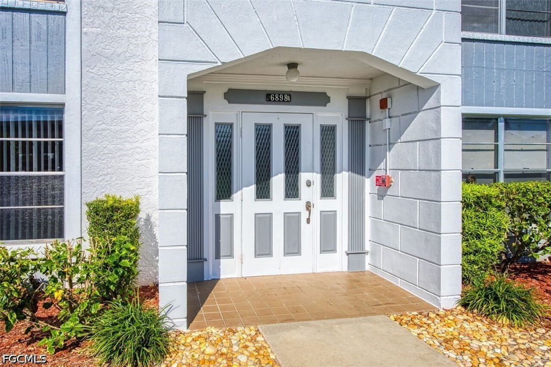 2 Bed Condominium for Sale in Fort Myers, FL, $94,900 — photo 6