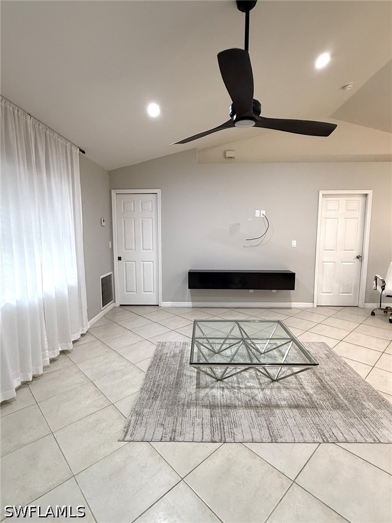 4 Bed SingleFamilyResidence for Sale in Naples, photo 6
