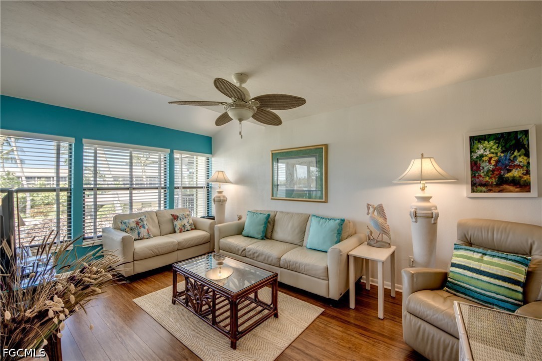 2 Bed Pool Home for Sale in Bokeelia, photo 6