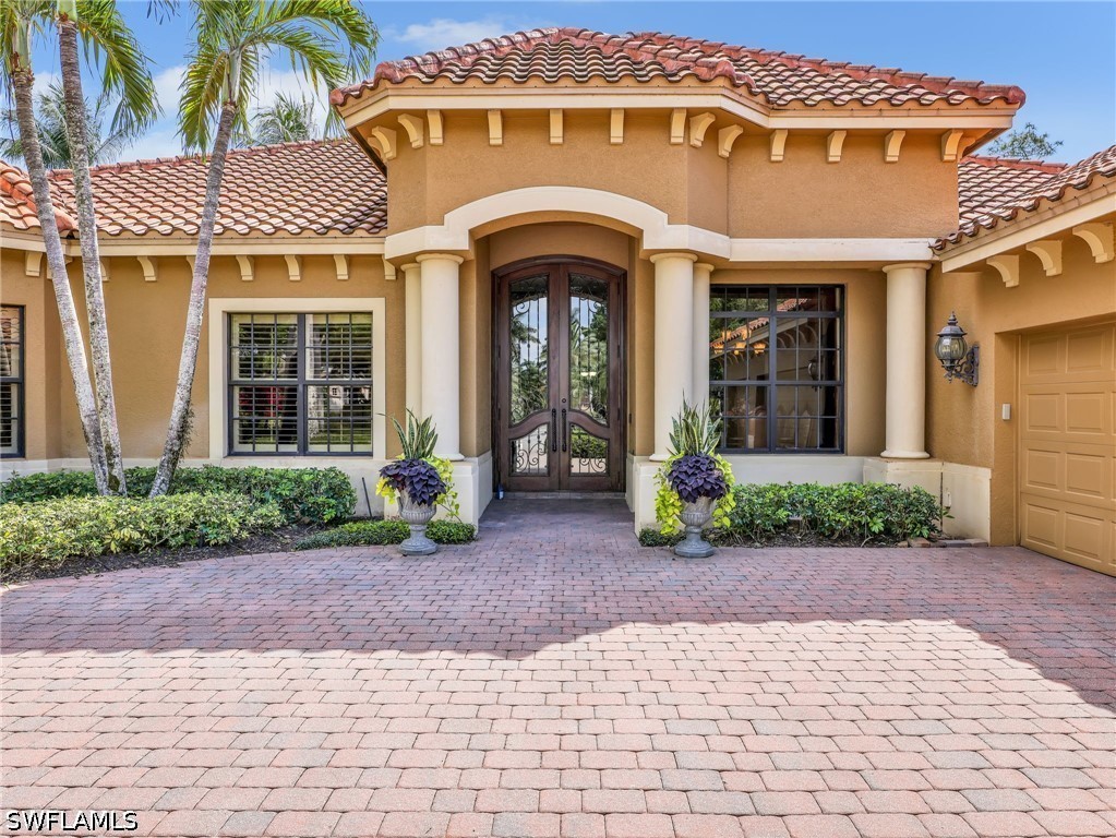 4 Bed Pool Home for Sale in Grande Estates, photo 6