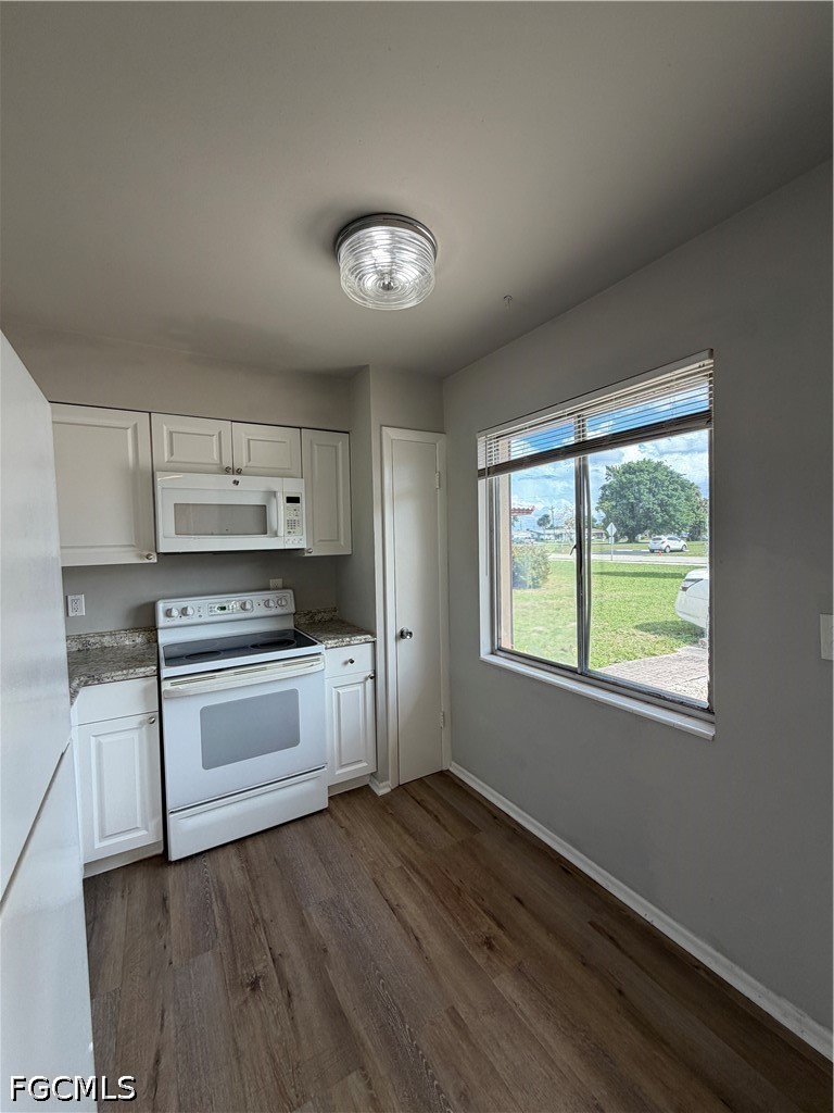 1 Bed Condominium for Sale in Waterway Estates, photo 6