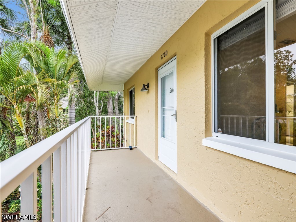 2 Bed Waterfront Home for Sale in Naples, photo 6