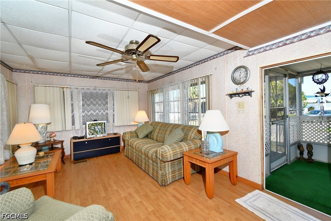 1 Bed ManufacturedHome for Sale in Carriage Village, photo 6