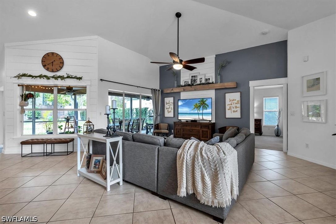 4 Bed SingleFamilyResidence for Sale in Naples, photo 6