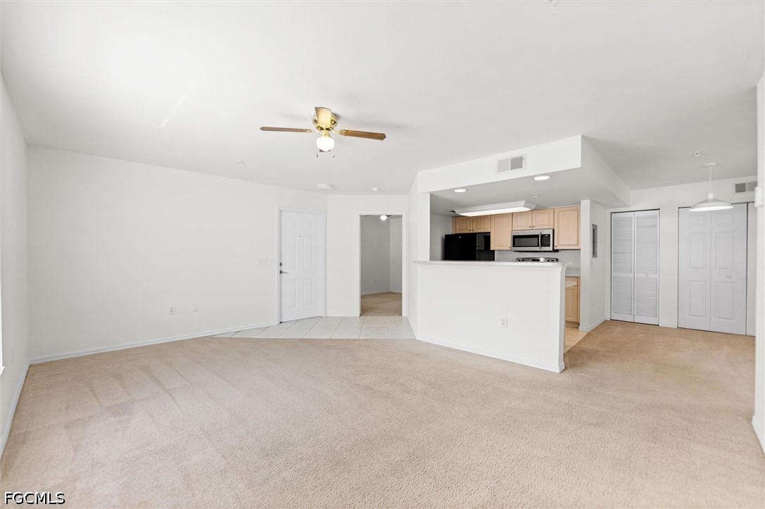 2 Bed Condominium for Sale in Four Mile Cove, FL, $134,000 — photo 6