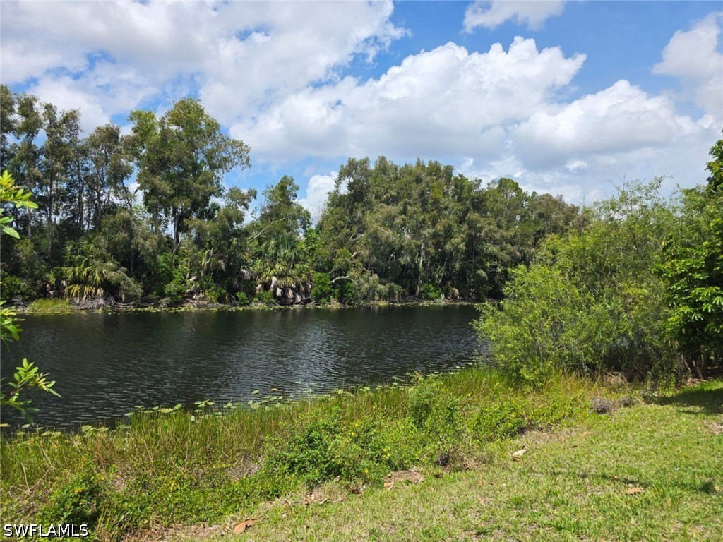 1 Bed Pool Home for Sale in Village Creek, photo 6