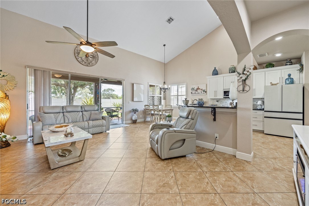 4 Bed SingleFamilyResidence for Sale in Cypress Cay, FL — photo 6
