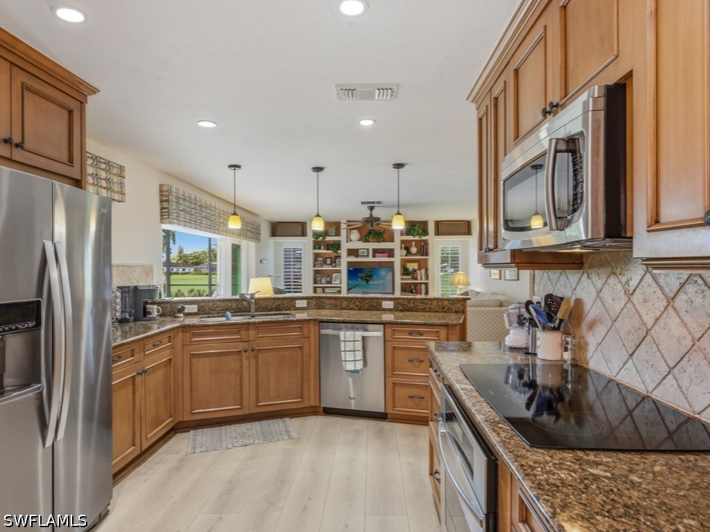 3 Bed Pool Home for Sale in Torrey Pines, photo 6