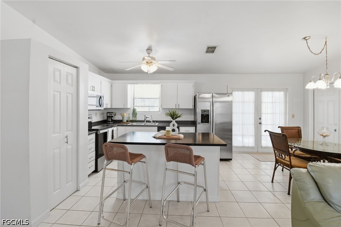 3 Bed SingleFamilyResidence for Sale in Cape Coral, photo 6