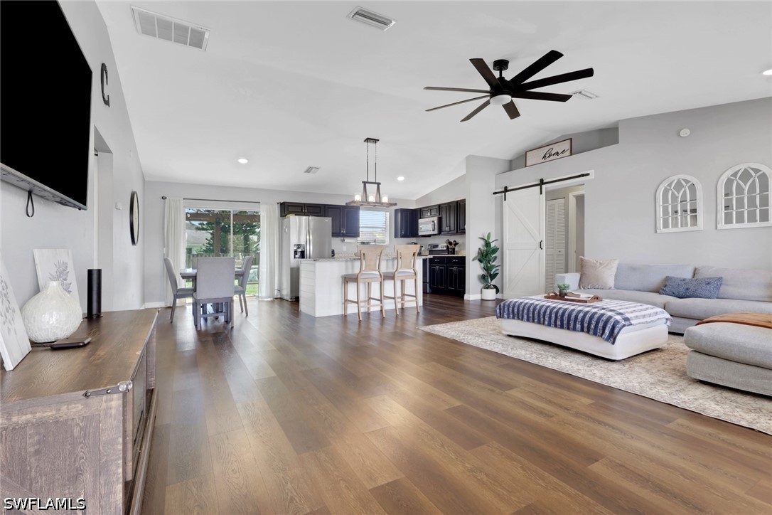 3 Bed SingleFamilyResidence for Sale in Naples, photo 6