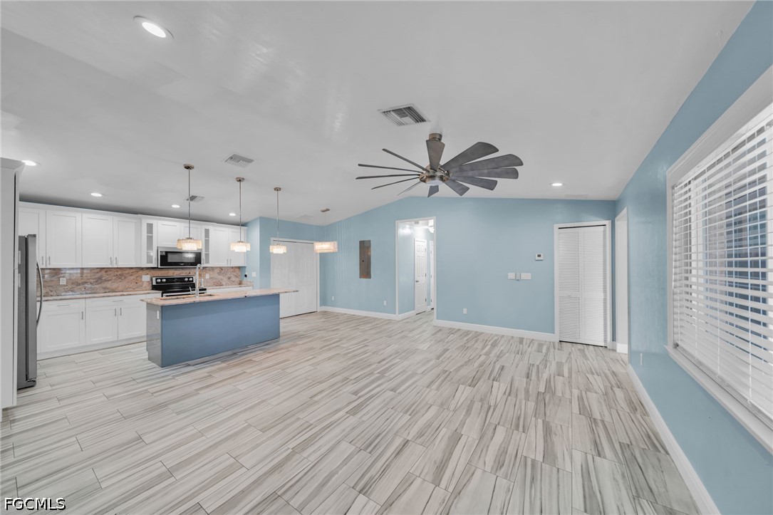 5 Bed SingleFamilyResidence for Sale in Lehigh Acres, FL — photo 6