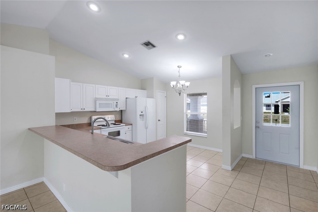 3 Bed SingleFamilyResidence for Sale in Cape Coral, photo 6