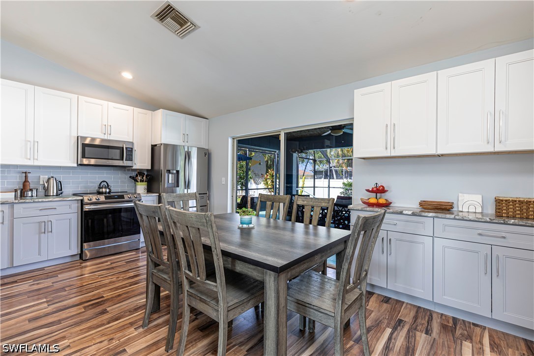 3 Bed Pool Home for Sale in Cape Coral, photo 6