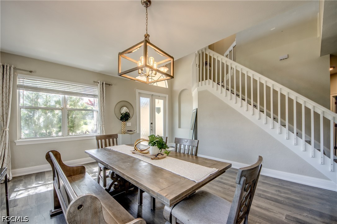 5 Bed SingleFamilyResidence for Sale in Fort Myers, FL — photo 6