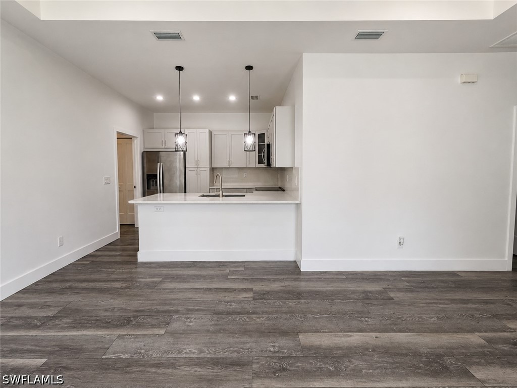 3 Bed SingleFamilyResidence for Sale in Lehigh Acres, photo 6