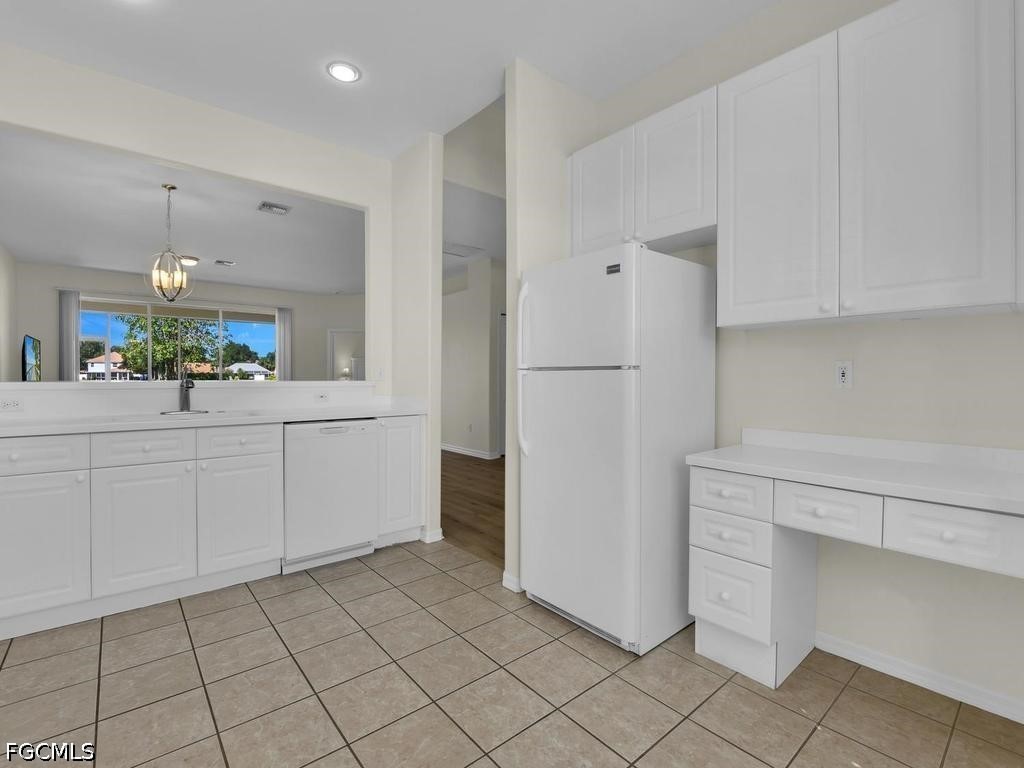 3 Bed SingleFamilyResidence for Sale in Silverlakes, FL — photo 6