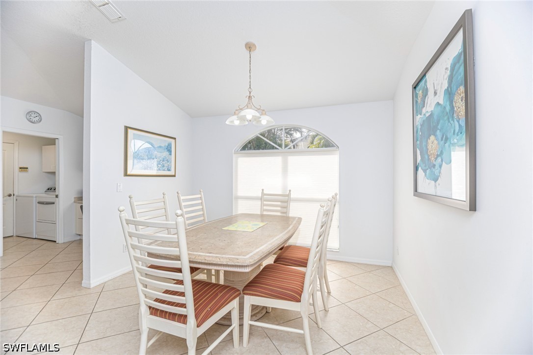 3 Bed Pool Home for Sale in Briarwood, photo 6