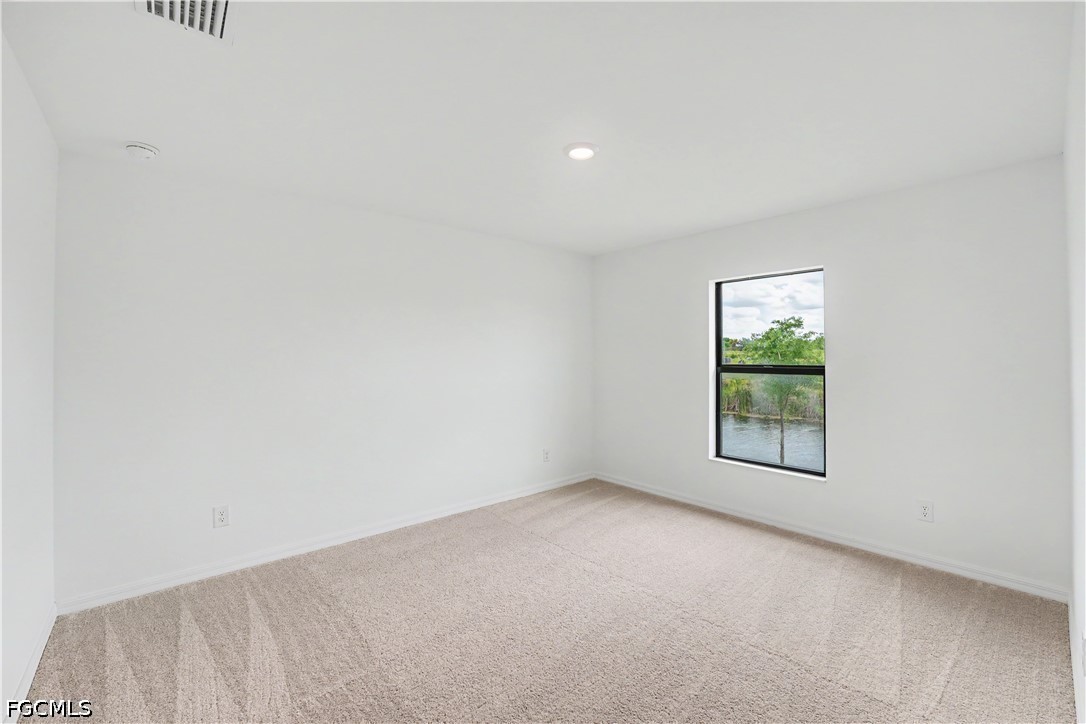 3 Bed Waterfront Home for Sale in Labelle, photo 6