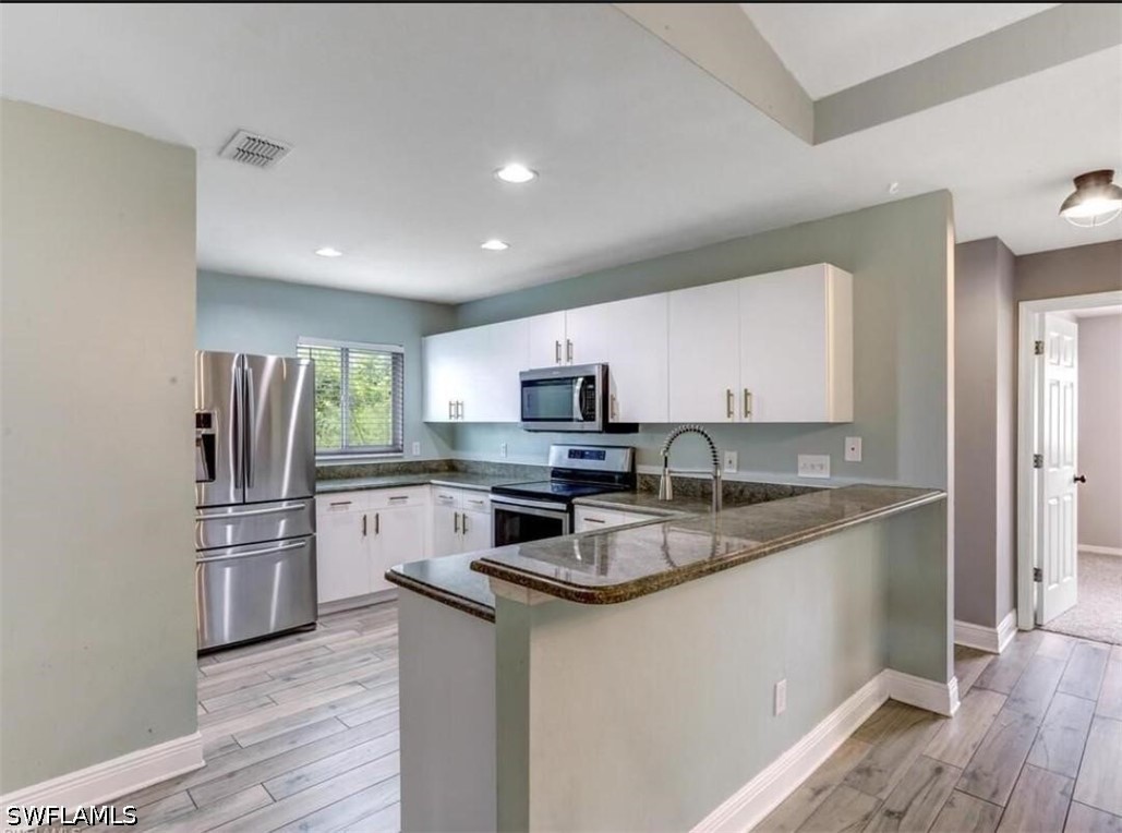 3 Bed SingleFamilyResidence for Sale in Caloosa Trace, photo 6