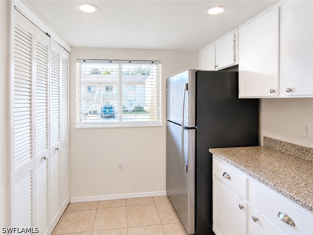 2 Bed Condominium for Sale in Naples Trace, FL, $269,000 — photo 6