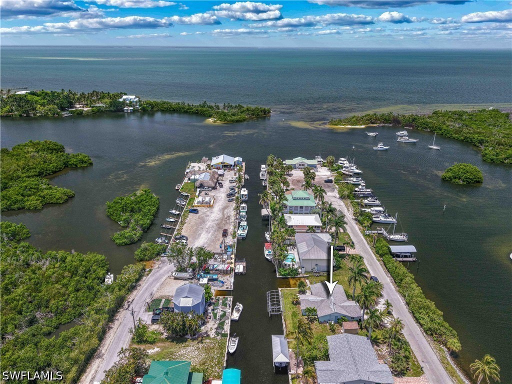 2 Bed Waterfront Home for Sale in Bokeelia, photo 6