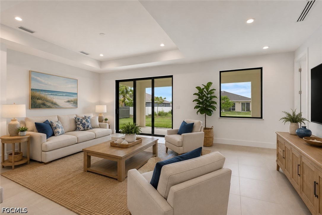 3 Bed SingleFamilyResidence for Sale in Cape Coral, photo 6