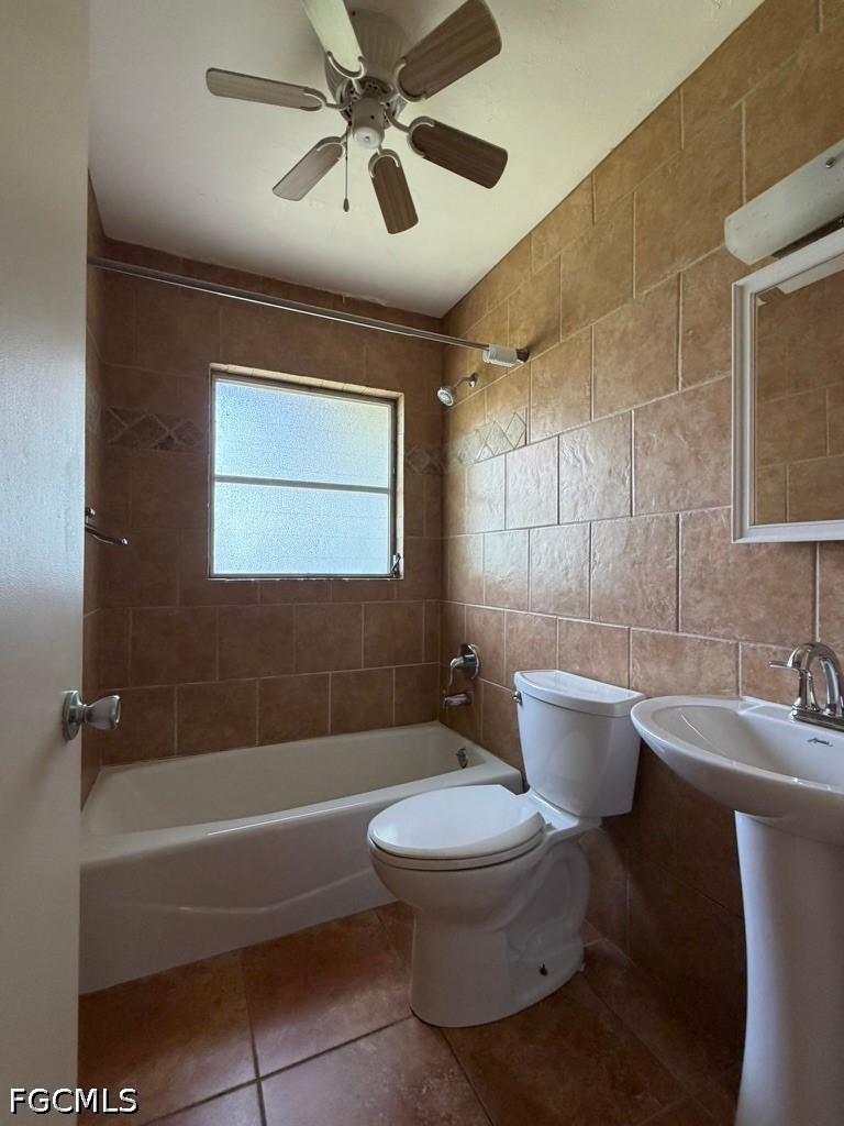 2 Bed Waterfront Home for Sale in Cape Coral, FL, $1,775 — photo 6