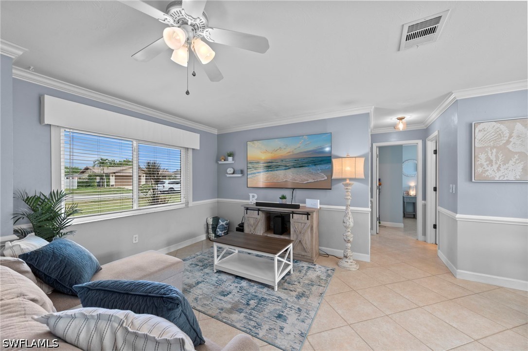 3 Bed Pool Home for Sale in Cape Coral, photo 6