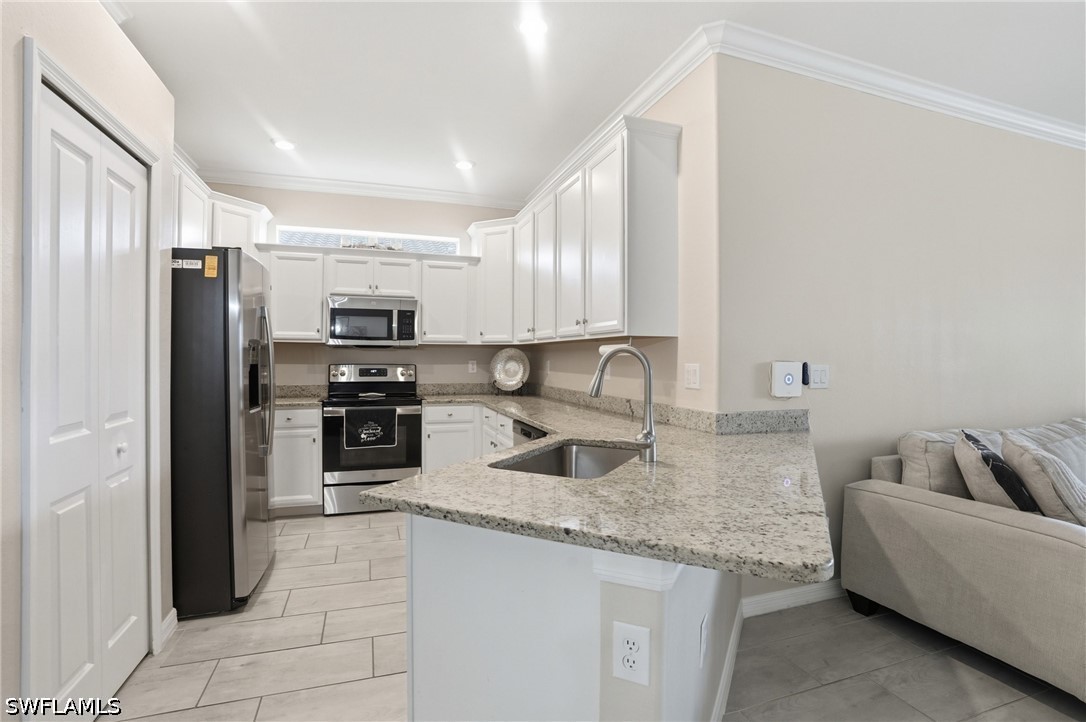 2 Bed Waterfront Home for Sale in Naples, photo 6