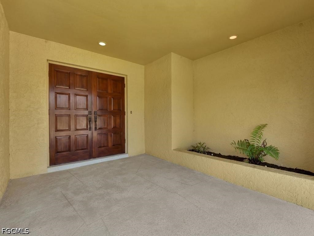 3 Bed Pool Home for Sale in Las Palmas, photo 6