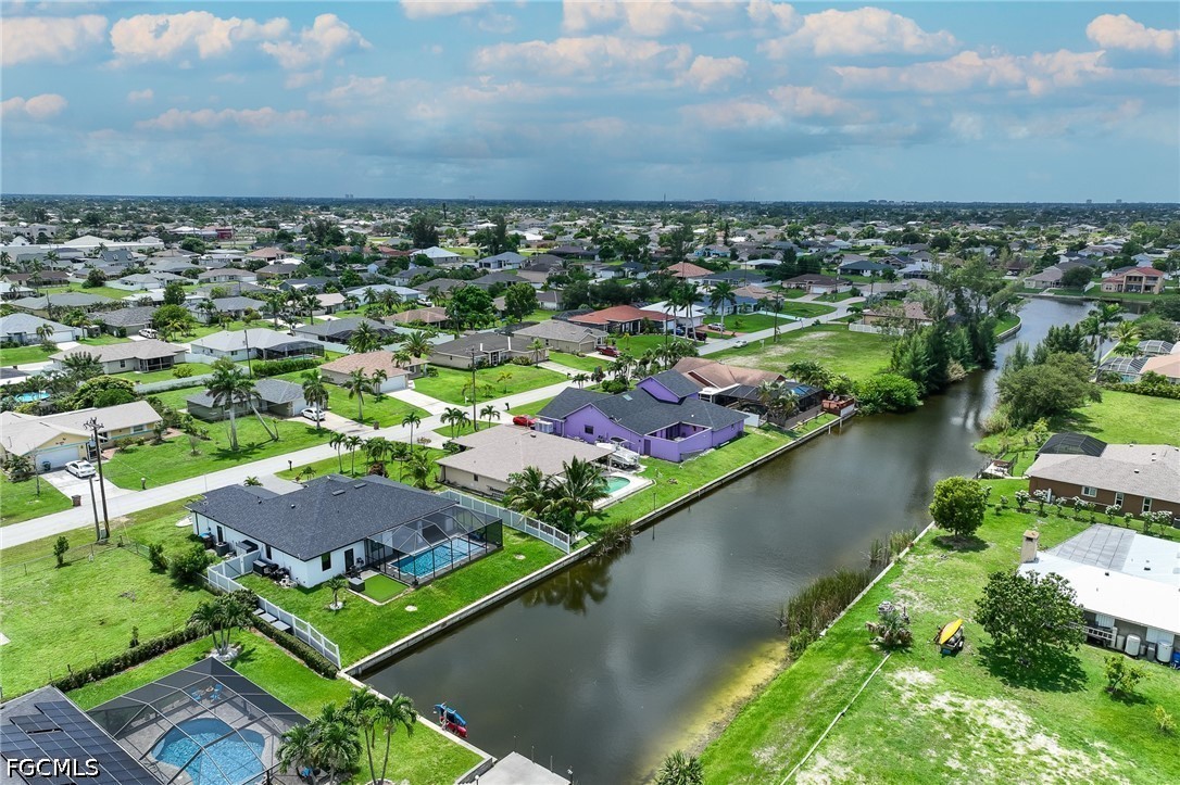 3 Bed Pool Home for Sale in Cape Coral, photo 6
