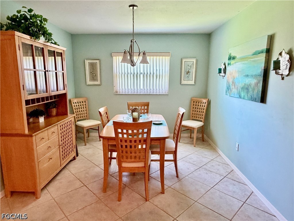 2 Bed SingleFamilyResidence for Sale in North Fort Myers, photo 6