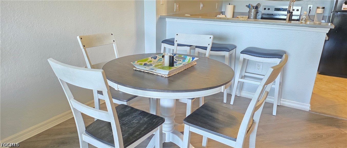 3 Bed Waterfront Home for Sale in Fort Myers, photo 6