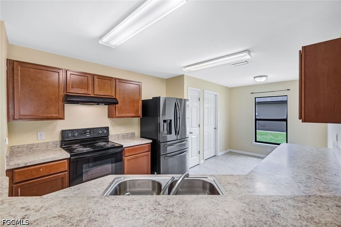 3 Bed SingleFamilyResidence for Sale in Lehigh Acres, photo 6