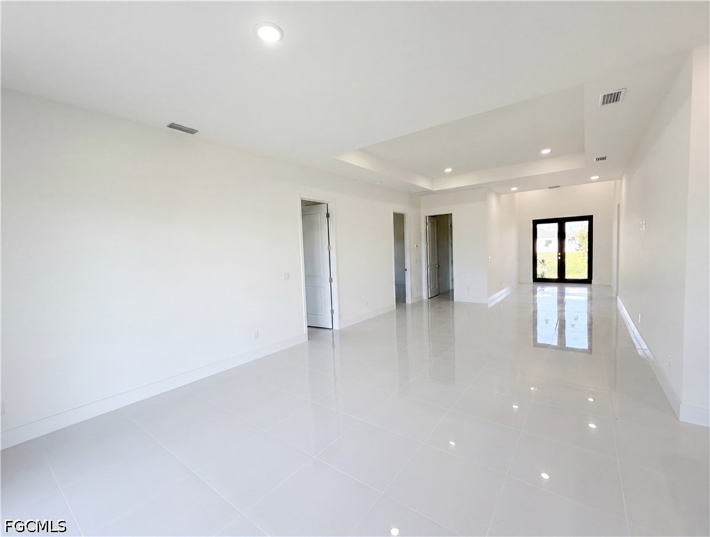 4 Bed SingleFamilyResidence for Sale in Cape Coral, photo 6
