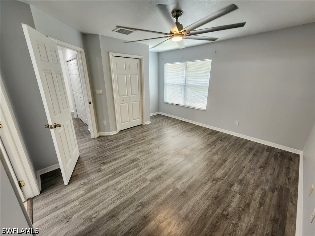 3 Bed SingleFamilyResidence for Sale in Oak Crest Villas, photo 6