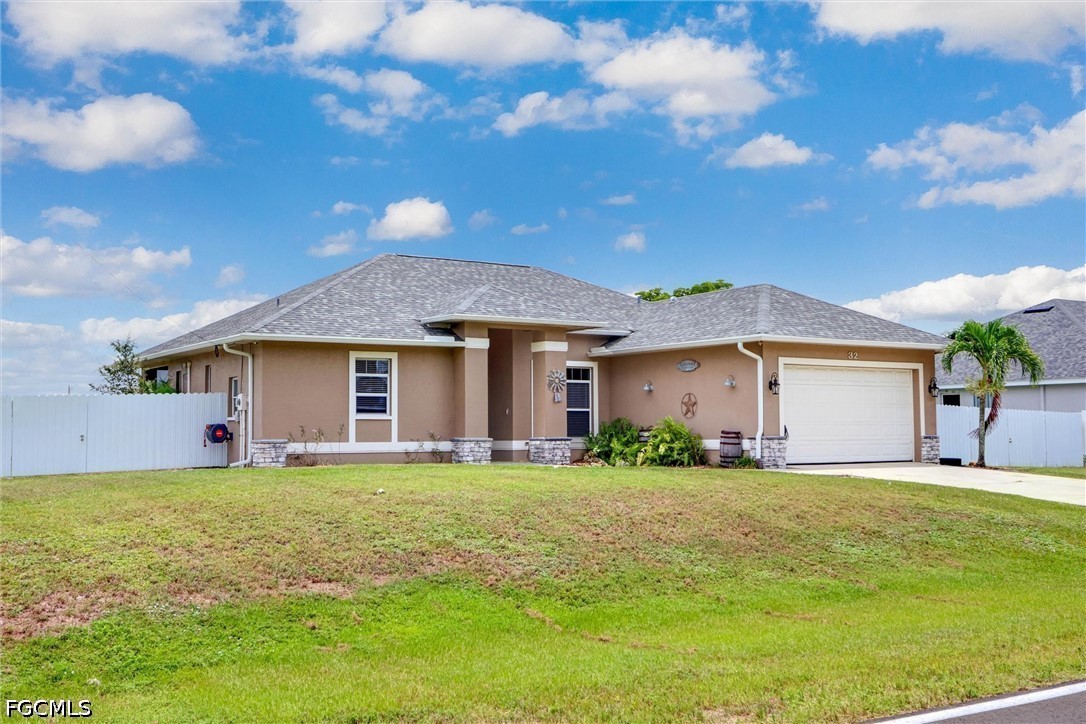 3 Bed Pool Home for Sale in Cape Coral, photo 6