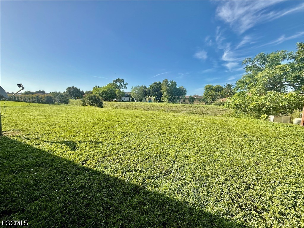 3 Bed SingleFamilyResidence for Sale in Lehigh Acres, photo 6