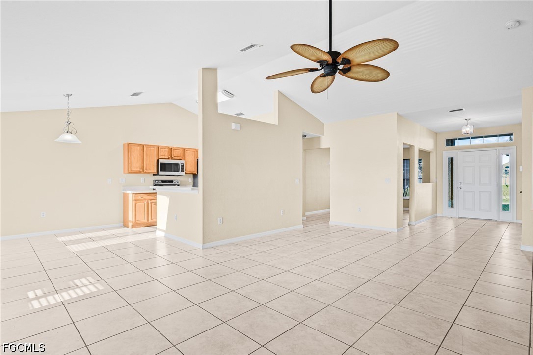 4 Bed SingleFamilyResidence for Sale in Cape Coral, photo 6