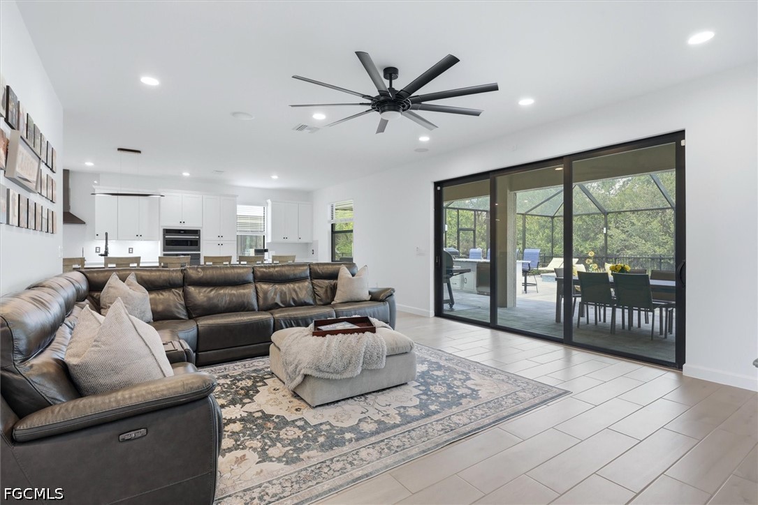 6 Bed Pool Home for Sale in Timber Creek, FL, $749,000 — photo 6