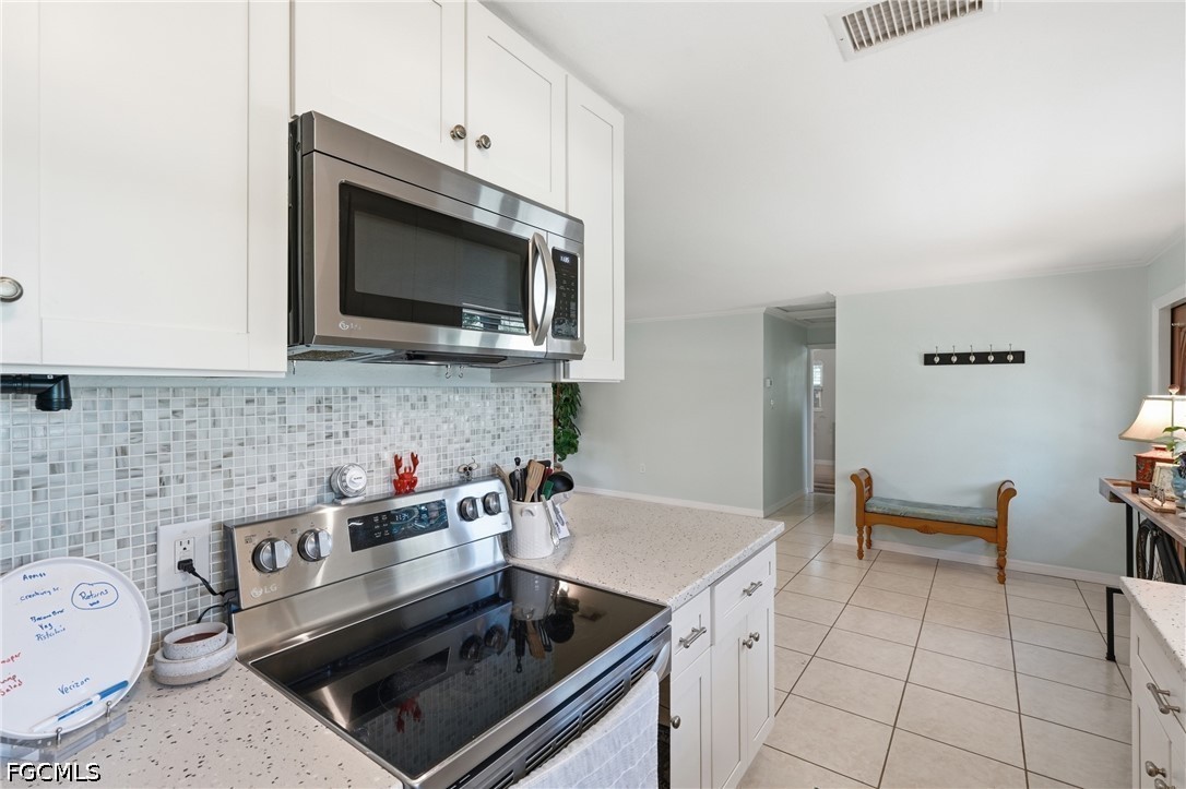 3 Bed Pool Home for Sale in Palmlee Park, photo 6
